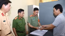 Nhặt được hơn 30 triệu đồng, giao nộp Công an tìm người bị mất