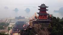 Nhiều người dân mất tài sản khi tham quan chùa Tam Chúc đã được Công an giúp tìm lại
