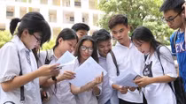 Cần phải đánh giá toàn diện tác động của thi hay không thi