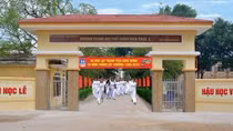 Trường cấp 3 bị trộm khuân hết tiền "chờ quyết toán"