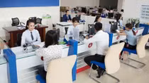 Hạ lãi suất để “nắn” 700.000 tỷ tín dụng vào sản xuất