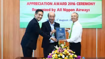 Đơn vị cung cấp suất ăn của Vietnam Airlines nhận chứng chỉ công ty suất ăn xuất sắc