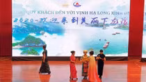 Yêu cầu làm rõ việc tổ chức hoạt động văn hóa cho 600 du khách Trung Quốc
