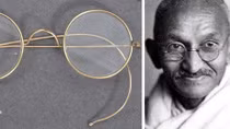 Đấu giá kính mắt của lãnh tụ Mahatma Gandhi