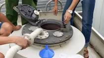 Vạch trần “công nghệ” pha chế xăng “bẩn”
