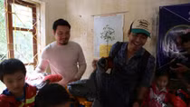 MC Phan Anh vận động tài trợ làm bể bơi cho học sinh vùng lũ