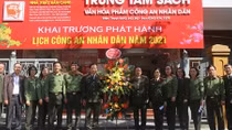 Phát hành Lịch Công an nhân dân năm 2021 