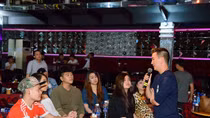 Tất bật cho show mới, Đàm Vĩnh Hưng vẫn dốc sức với “Tuyệt đỉnh song ca”