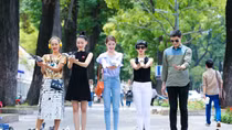 Siêu mẫu Xuân Lan bắt tay học trò mở lớp đào tạo người mẫu