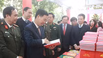 Trưng bày 10.000 cuốn sách về Đảng Cộng sản và Chủ tịch Hồ Chí Minh