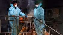 Lò hoả táng tại Ấn Độ nóng chảy vì "đỏ lửa" hết công suất