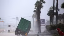 Texas tan hoang khi siêu bão thập kỉ Harvey đổ bộ 