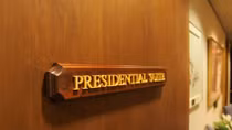 Mục sở thị "căn cứ" của Tổng thống Trump tại bệnh viện Walter Reed