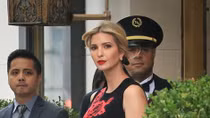 Con gái Tổng thống Trump xuất hiện "sang chảnh" tại New York 
