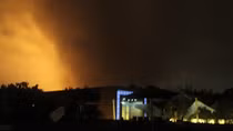 Thủ đô Tripoli rung chuyển vì LNA không kích liên tiếp 