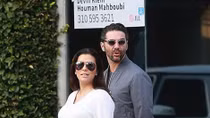 "Bà nội trợ kiểu Mỹ" Eva Longoria "vừa bụi bặm, vừa sang chảnh" tại Beverly Hills 