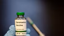 Australia bắt đầu sản xuất vaccine COVID-19 của Đại học Oxford