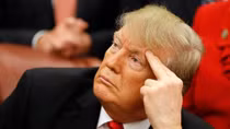 Ông Trump dùng làn da màu cam để "bóng gió" người tiền nhiệm 