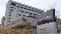 Europol cảnh báo về hình thức lừa đảo mua bán vaccine COVID-19