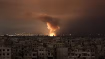 Liên quân Mỹ không kích Syria, "dằn mặt" IS sau tuyên bố rút quân 