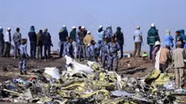 Ám ảnh khoảnh khắc máy bay Ethiopia lao thẳng xuống đất 