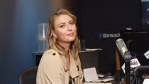 Maria Sharapova trở lại thời thượng trong buổi quảng bá tự truyện