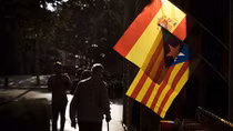 Tây Ban Nha dọa tước quyền tự trị của Catalonia 