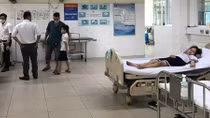 34 học sinh nhập viện cấp cứu sau khi chơi đất nặn ở cổng trường