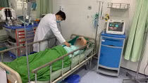 Cứu sống thiếu niên 17 tuổi bị tai biến hiếm gặp