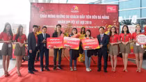 Đón chuyến bay đầu tiên “xông đất” TP. Đà Nẵng Tết Kỷ Hợi 2019