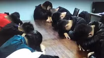Liên hoan mừng hết cách ly, nhóm thanh niên mời chân dài tham gia "tiệc lắc"