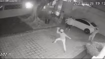Khởi tố vụ giang hồ cầm dao đập phá biệt thự Tổng giám đốc