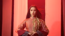 Hoa hậu Tiểu Vy khoe giọng hát bằng bản hit “Lạc Trôi” của Sơn Tùng tại Miss World