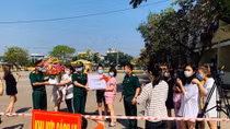  57 công dân được “chứng nhận an toàn” rời khu cách ly tại Đà Nẵng 