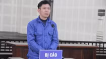 Dùng dao cứa cổ vợ vì phát hiện ảnh tình tứ với người lạ 