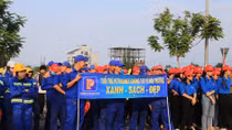 Hơn 2.000 người hưởng ứng Chiến dịch “Làm cho thế giới sạch hơn”