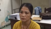 Mẹ lôi kéo con gái 16 tuổi đi bán ma túy