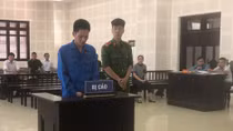Nghi vợ ngoại tình, chồng cuồng ghen đâm vợ trọng thương 