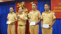 3 chiến sĩ CSGT Đà Nẵng được khen thưởng vì có hành động đẹp