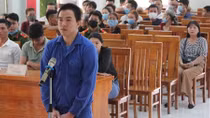 Dùng cục bê tông ném vào đầu bạn nhậu chỉ vì “không vừa mắt” 