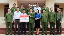 Trường Cao đẳng Cảnh sát nhân dân I sẻ chia khó khăn với đồng bào miền Trung