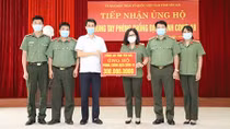 Công an tỉnh Yên Bái ủng hộ 300 triệu đồng phòng, chống dịch COVID-19