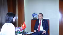 Phó Thủ tướng Thường trực trả lời báo chí Trung Quốc