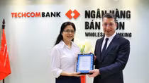 Techcombank liên tiếp nhận giải thưởng quốc tế về thanh toán xuất sắc