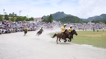 Giải đua ngựa truyền thống Bắc Hà 2019 thu hút hàng vạn du khách