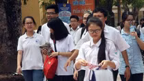 Tuyển sinh lớp 10: Phụ huynh đau đầu tìm chỗ học cho con