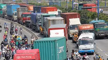 Thiệt hại nghiêm trọng do kẹt xe ở khu vực cảng Cát Lái