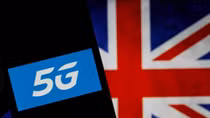 Người dân Anh đốt cột sóng 5G vì tin đồn COVID-19