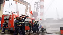  Những khoảnh khắc sinh tử đối mặt với giặc lửa