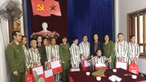 Mang yêu thương cảm hóa người lầm lỗi